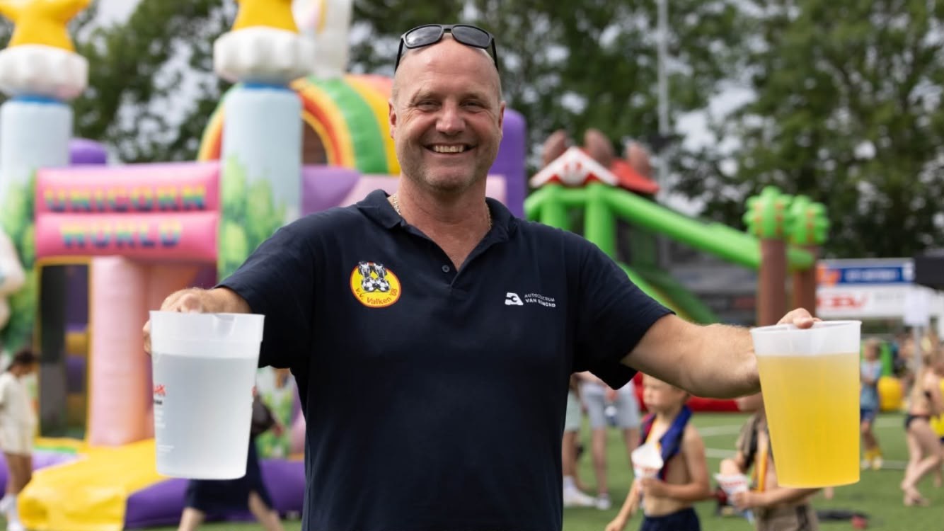 Henk van der Nagel op de familiedag van Valken 68