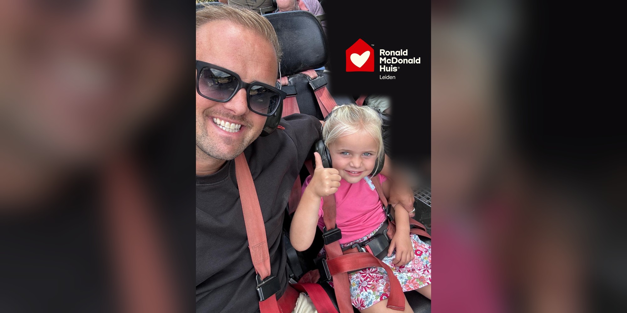 Joost Franse met zijn dochter Keet in de achtbaan